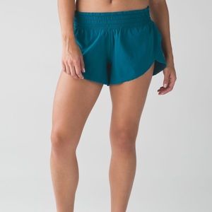 Lululemon Free Spirit Short in Tofino Teal
